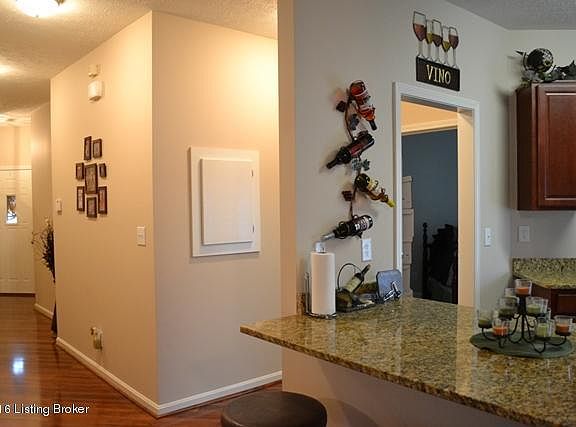 4th image of 7309 Autumn Trace Dr Unit 201