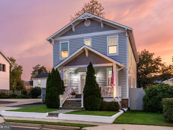 606 S Barton St, Arlington, VA 22204