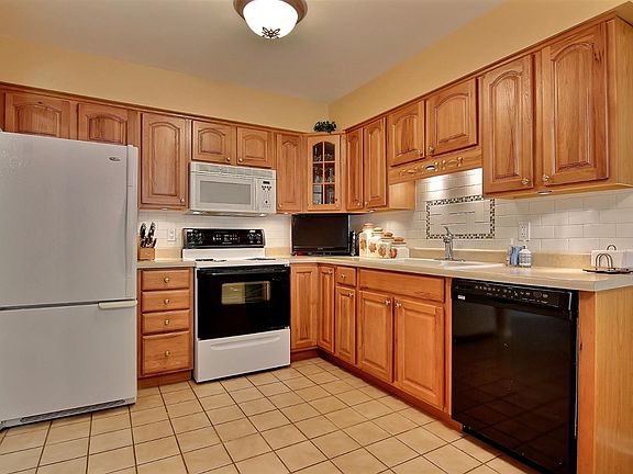 5th image of 8631 Kelly Dr