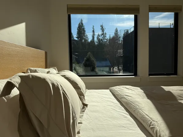 61695 Elmwood Pl #2, Bend, OR 97702