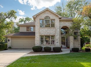 1401 Ridgewood Cir, Downers Grove, IL 60516