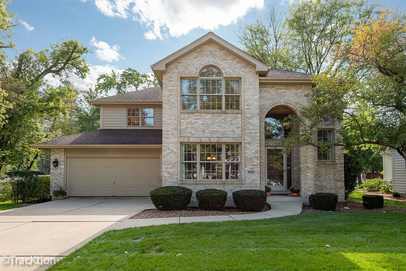 1401 Ridgewood Cir photo 1