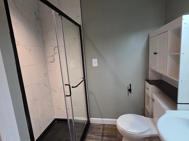 Full Bathroom 2 (walk in shower)