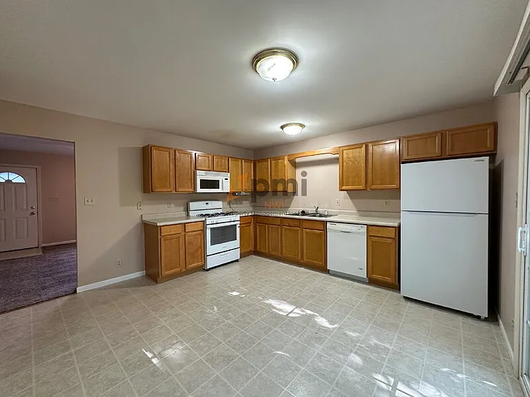678 Dearborn Rd #C — Photo 5