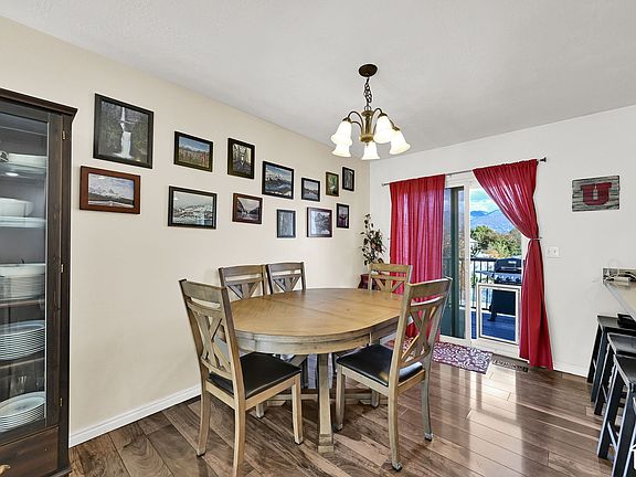 5th image of 2443 S 1400th Blvd W