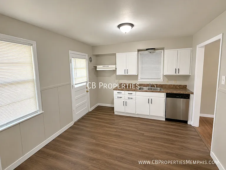 1050 Dora Cv — Photo 8