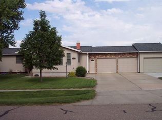 13 Birchwood Pl, Kearney, NE 68845