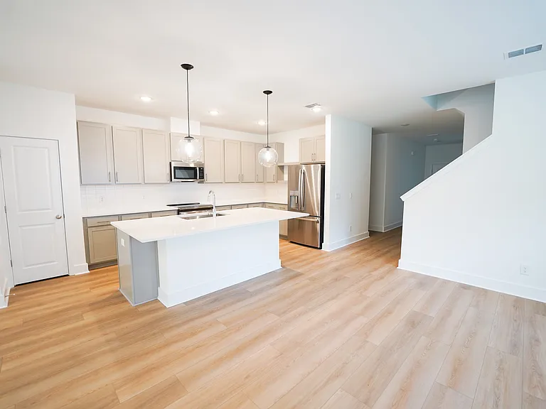 128 Kingswood Cir — Photo 17
