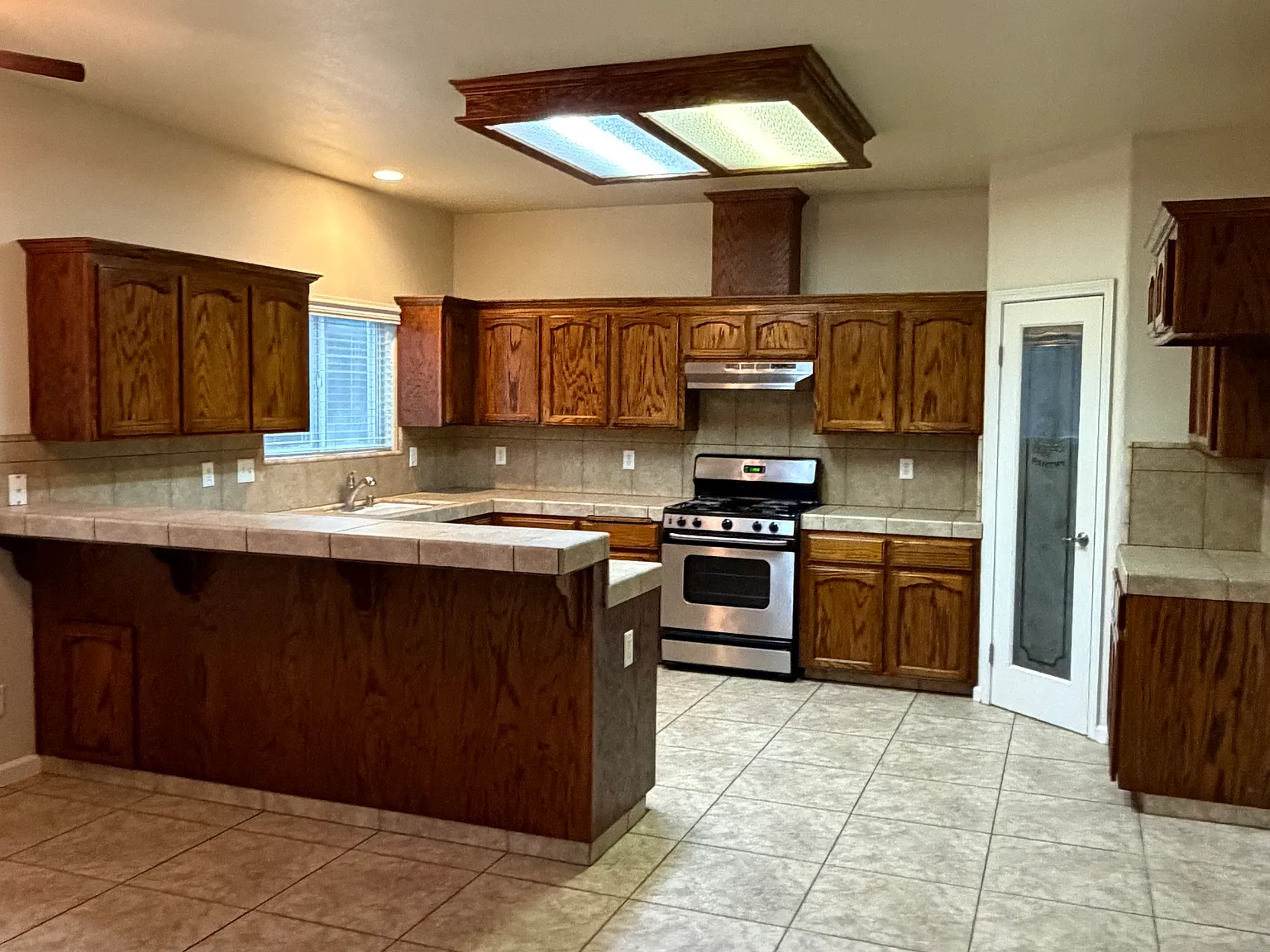 Kimberly Dr, Madera — Photo 2
