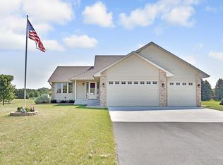 22797 Erskine St NE, East Bethel, MN 55005