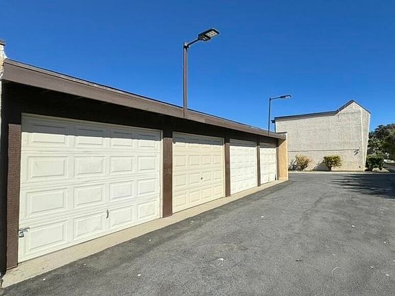 5th image of 336 S Steckel Dr
