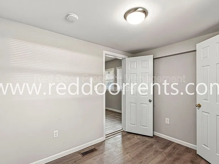 3207 N Arsenal Ave — Photo 12