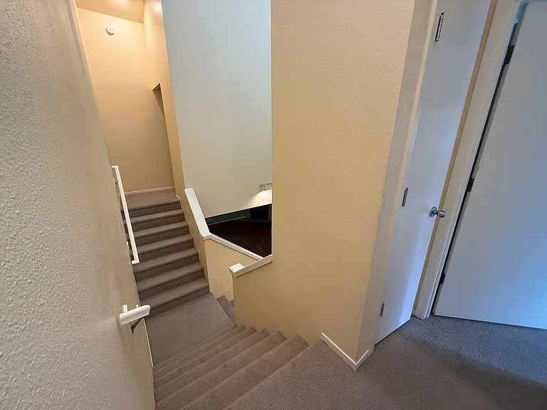 1050 NE Butler Market Rd #2 — Photo 10