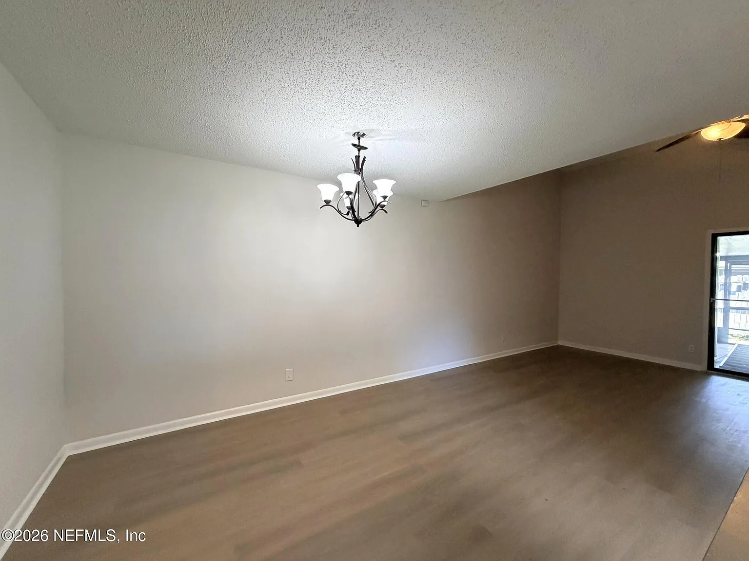 2 bed, 2.0 bath, 1210 sqft, $1,395 — Photo 4