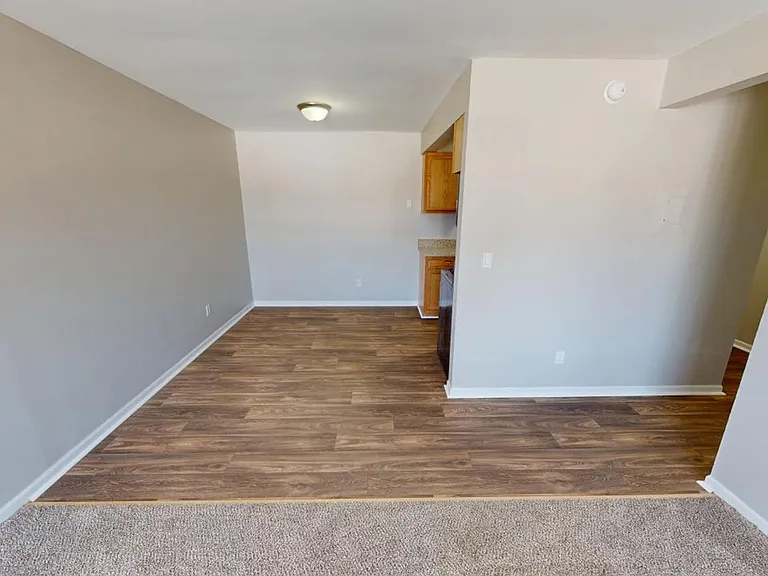 Hidden Pines Apartments — Photo 6