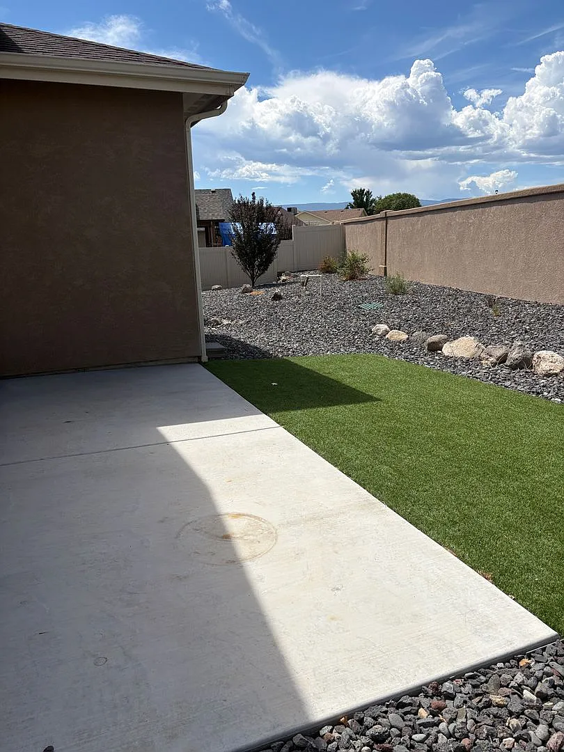 Beautiful home available now! — Photo 2