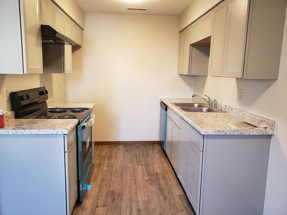 2nd image of 920 Boston Way