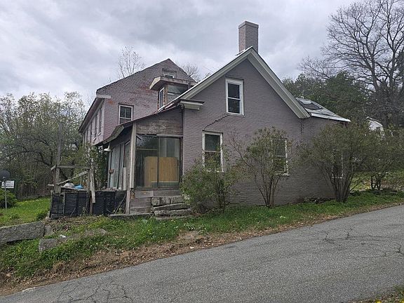 2nd image of 130 Sunapee Street