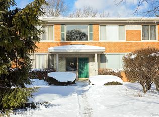 910 N Adams Rd UNIT 7, Birmingham, MI 48009