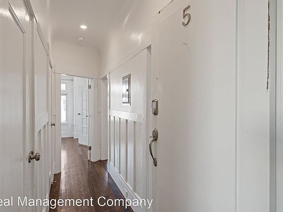 2nd image of 1445 Leavenworth St #5