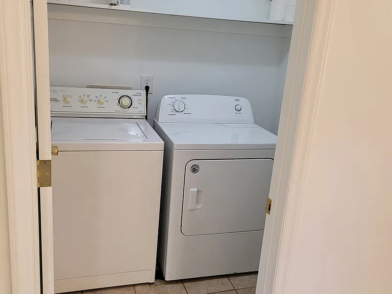 5310 Century Dr — Photo 6