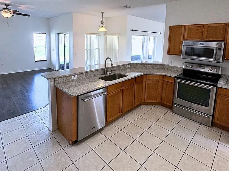 3637 Weatherfield Dr — Photo 10