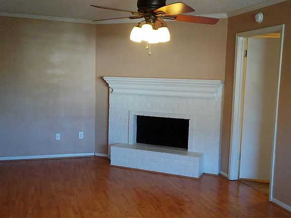 2nd image of 1516 Bay Area Blvd APT Q12