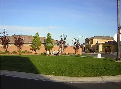4th image of 10416 Mount Oxford Ave