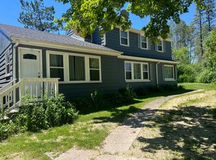 2137 W Mequon Rd, Mequon, WI 53092