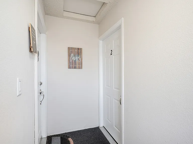 5228 Auckland Ave #2 — Photo 2