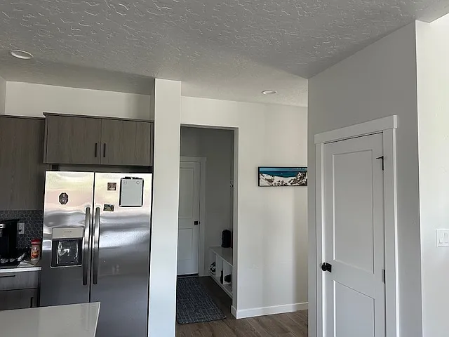 6916 S Chinook Ave — Photo 8