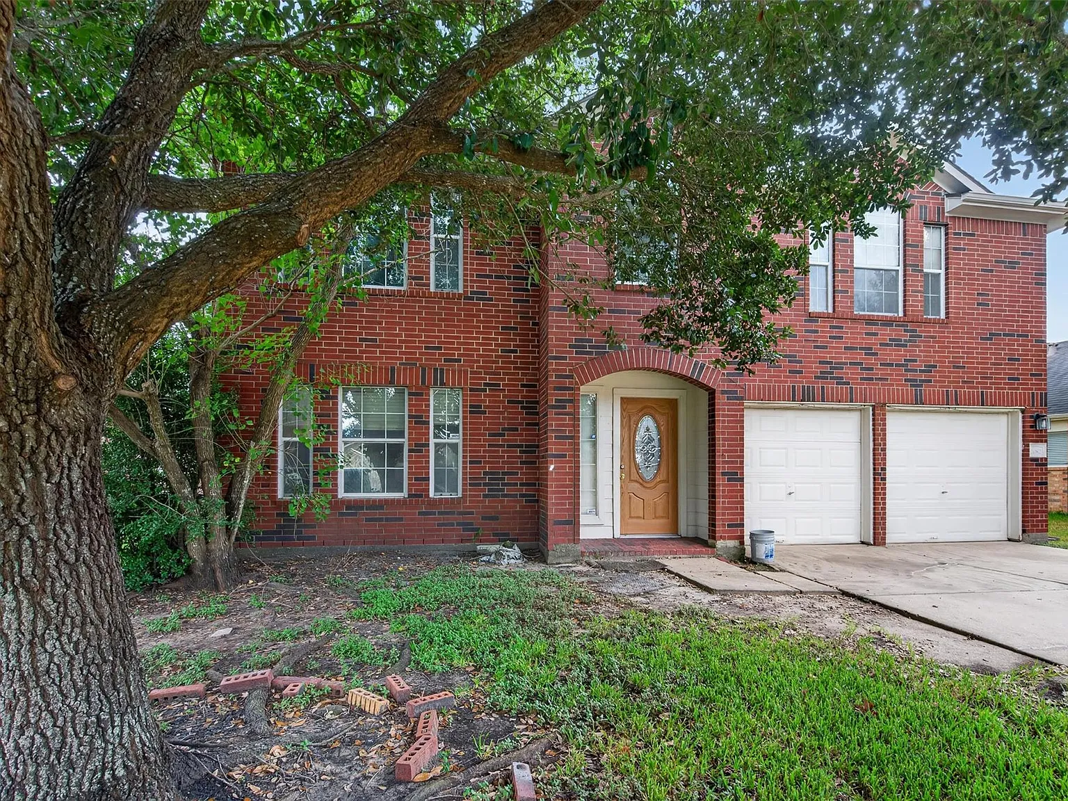 4 bed, 2.5 bath, 2784 sqft, $2,100 — Photo 3