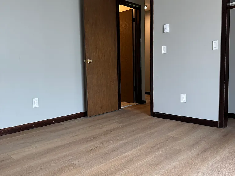 170 Knox — Photo 15