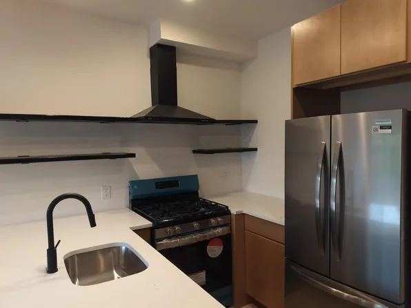 233 5 Palisade Avenue image 3 of 11