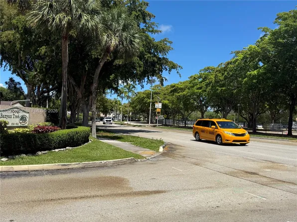 9716 Hammocks Blvd APT 101, Miami, FL 33196