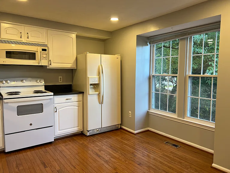 1683 Bayfield Way — Photo 3