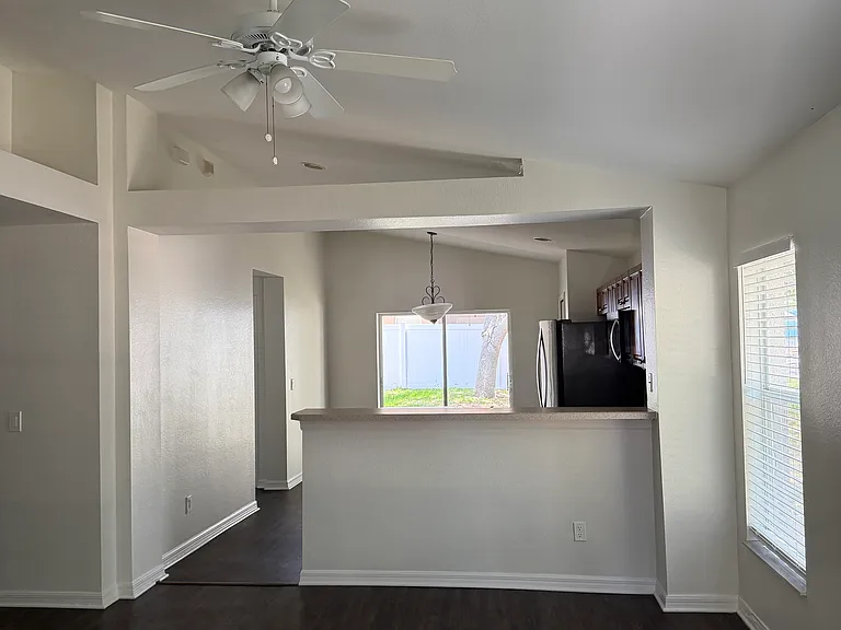 11719 Crest Creek Dr — Photo 5