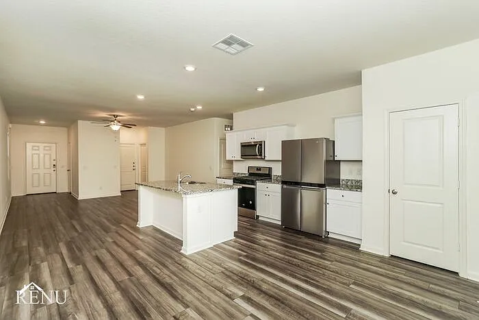 3 bed, 2.0 bath, 1412 sqft, $1,675 — Photo 4