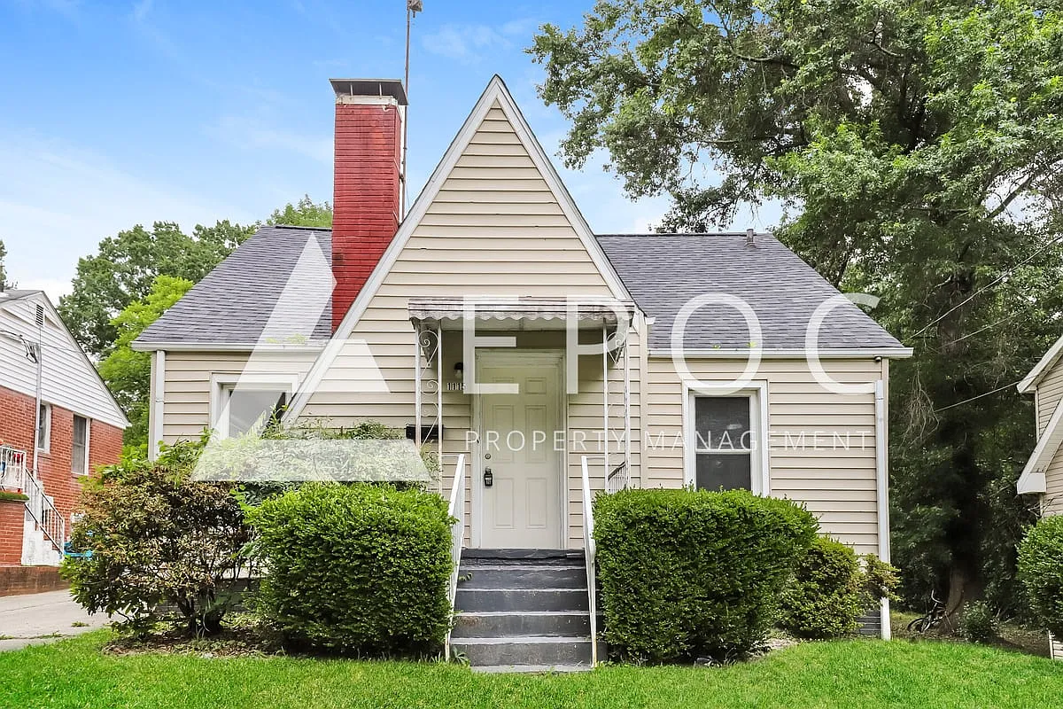 1115 S Benbow Rd — Photo 1