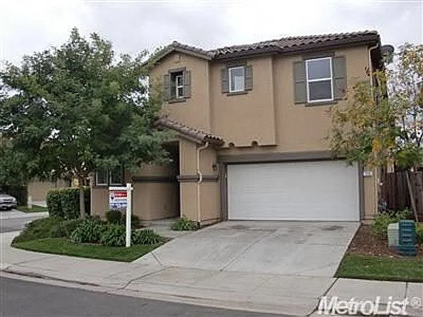 710 Greg Thatch Cir photo 1