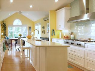 262 Sailors Ln, Bridgeport, CT 06605