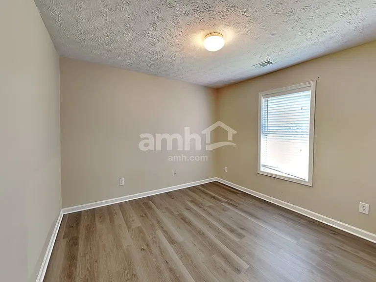 90 Adams Lake Ct — Photo 16