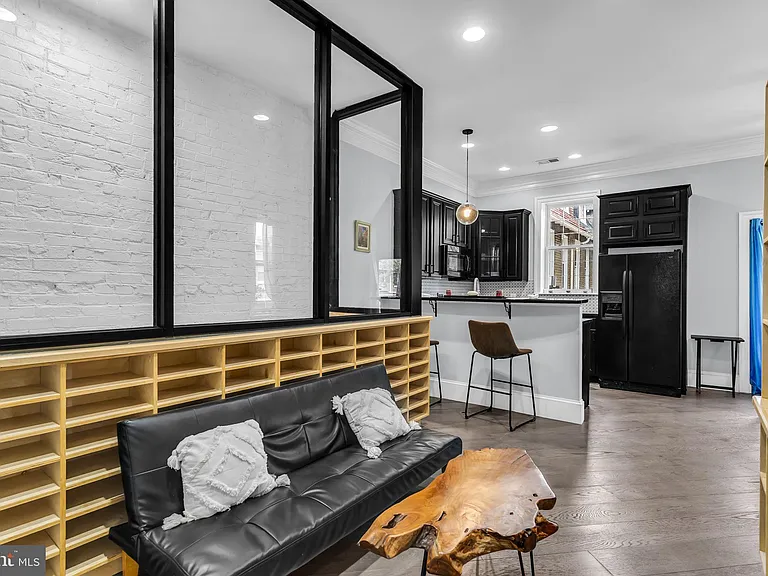 500 Irving St NW #2 — Photo 2