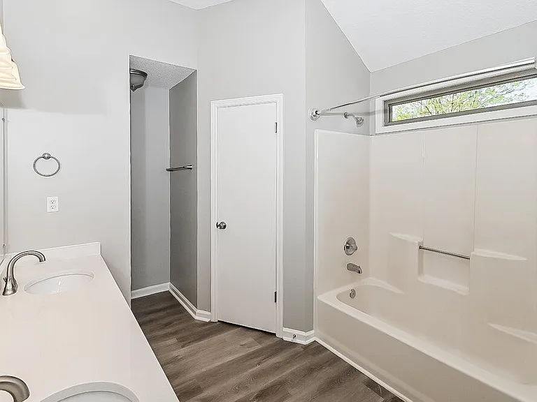9898 Sequoia Ln — Photo 9