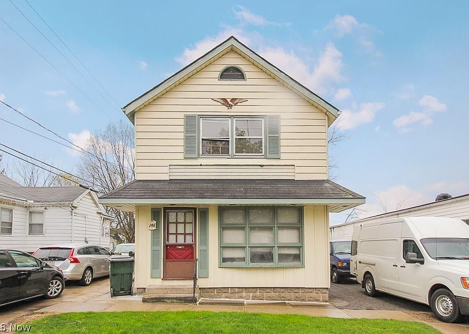 1st image of 14 Franklin Ave #1/2