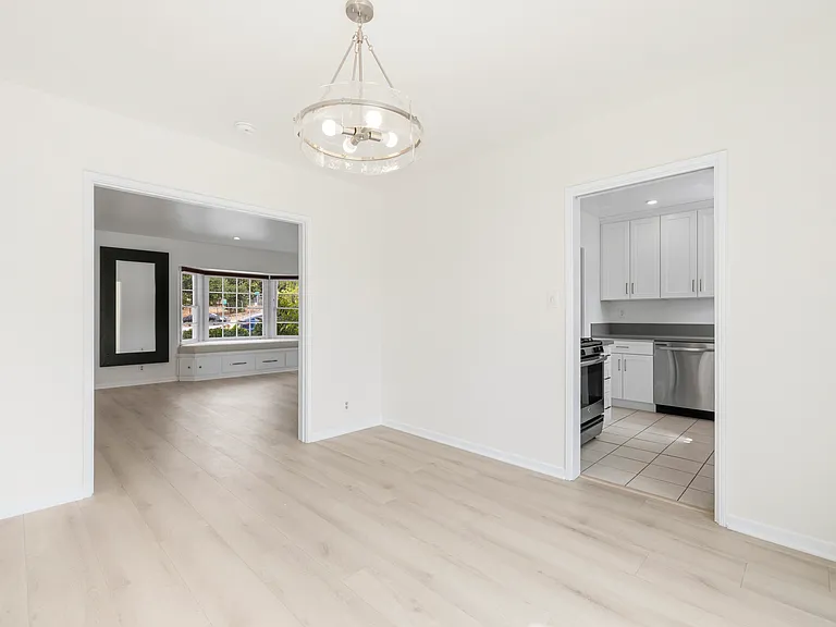 1078 E Orange Grove Ave — Photo 15
