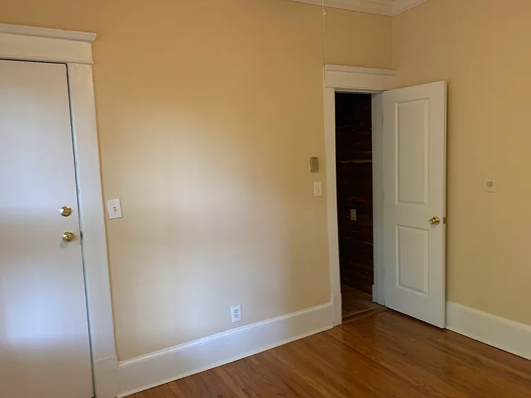 1035 Virginia Ave NE #1B — Photo 5