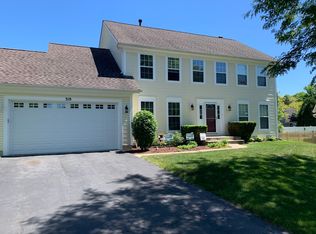 319 Kildere Ct, Grayslake, IL 60030