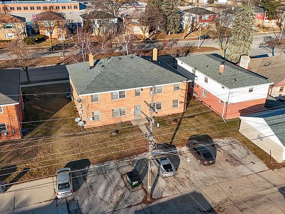 3rd image of 8017 West Hampton AVENUE
