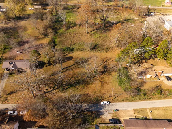 000 N 9th Street, Thayer, MO 65791